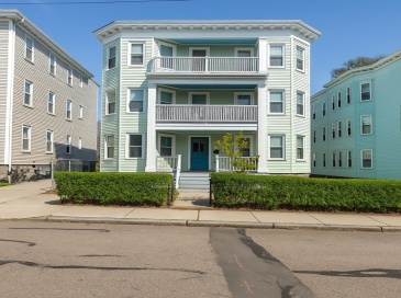 56 Lithgow St, Boston, Massachusetts, 9 Bedrooms Bedrooms, 21 Rooms Rooms,3 BathroomsBathrooms,Residential Income,For Sale,Lithgow St,73366904