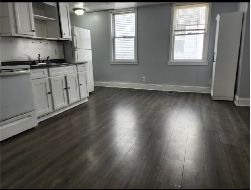 4 Shawmut St, Worcester, Massachusetts, 2 Bedrooms Bedrooms, 5 Rooms Rooms,1 BathroomBathrooms,Residential Lease,For Rent,Shawmut St,73353579