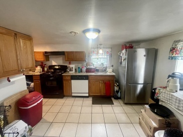 649 Washington St, Canton, Massachusetts, 3 Bedrooms Bedrooms, 6 Rooms Rooms,1 BathroomBathrooms,Residential Lease,For Rent,Washington St,73416859