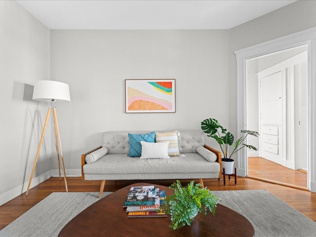 90 Bynner Street, Boston, Massachusetts, 2 Bedrooms Bedrooms, 5 Rooms Rooms,1 BathroomBathrooms,Residential,For Sale,Bynner Street,73346912