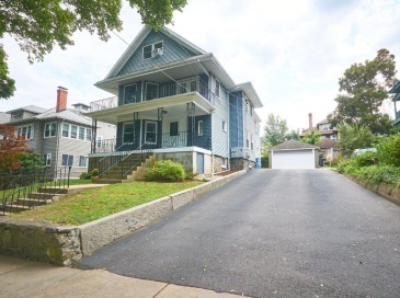 29 Lawndale, Belmont, Massachusetts, 4 Bedrooms Bedrooms, 8 Rooms Rooms,2 BathroomsBathrooms,Residential Lease,For Rent,Lawndale,73396860