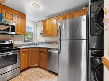 149 Winthrop Rd, Brookline, Massachusetts, 2 Bedrooms Bedrooms, 4 Rooms Rooms,1 BathroomBathrooms,Residential Lease,For Rent,Winthrop Rd,73407395
