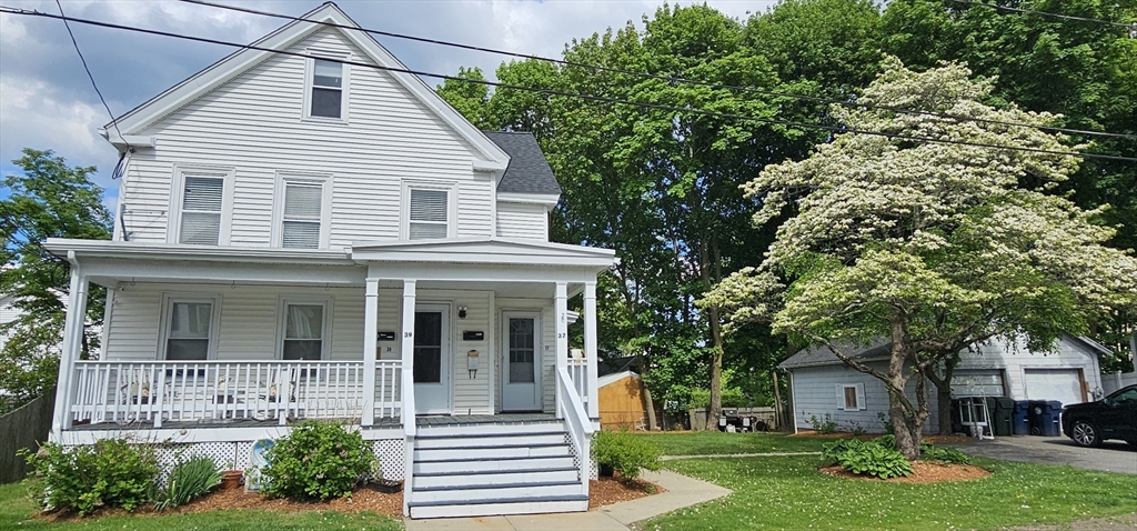 39 Franklin St, Marlborough, Massachusetts, 5 Bedrooms Bedrooms, 14 Rooms Rooms,3 BathroomsBathrooms,Residential Income,For Sale,Franklin St,73375276