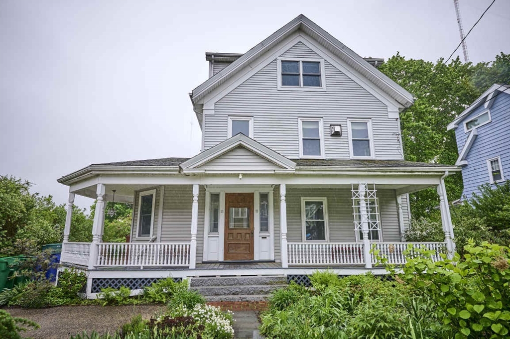 16-18 Indiana Ter., Newton, Massachusetts, 5 Bedrooms Bedrooms, 12 Rooms Rooms,4 BathroomsBathrooms,Residential Income,For Sale,Indiana Ter.,73376188