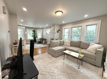 20 Metcalf St., Medford, Massachusetts, 2 Bedrooms Bedrooms, 5 Rooms Rooms,1 BathroomBathrooms,Residential Lease,For Rent,Metcalf St.,73414685