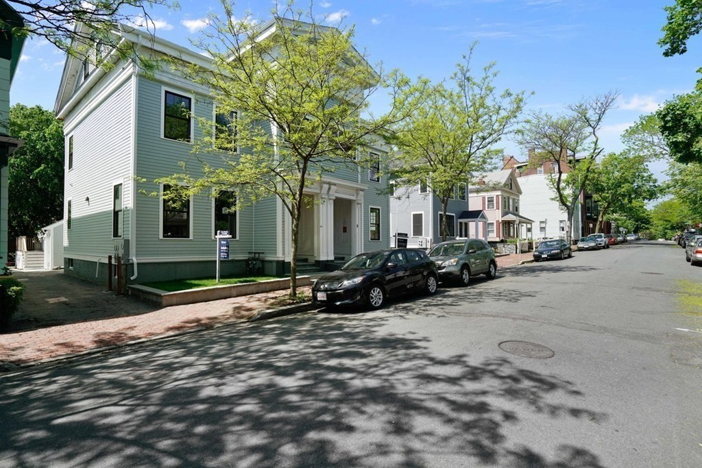 68 Otis Street, Cambridge, Massachusetts, 3 Bedrooms Bedrooms, 7 Rooms Rooms,3.5 BathroomsBathrooms,Residential Lease,For Rent,Otis Street,73383663