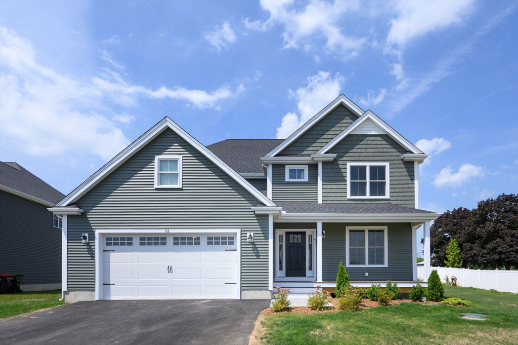 9 Narragansett Drive, West Bridgewater, Massachusetts, 4 Bedrooms Bedrooms, 7 Rooms Rooms,2.5 BathroomsBathrooms,Residential,For Sale,Narragansett Drive,73302616