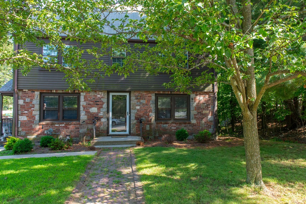 291 Linden Street, Wellesley, Massachusetts, 3 Bedrooms Bedrooms, 5 Rooms Rooms,1 BathroomBathrooms,Residential Lease,For Rent,Linden Street,73396467