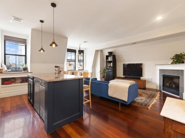 676 Tremont St, Boston, Massachusetts, 2 Bedrooms Bedrooms, 5 Rooms Rooms,1 BathroomBathrooms,Residential Lease,For Rent,Tremont St,73416017