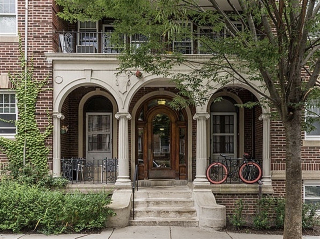 14 Melvin Ave, Boston, Massachusetts, 2 Bedrooms Bedrooms, 5 Rooms Rooms,1 BathroomBathrooms,Residential Lease,For Rent,Melvin Ave,73403997