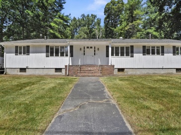 10 Lawndale Rd, Mansfield, Massachusetts, 3 Bedrooms Bedrooms, 5 Rooms Rooms,1 BathroomBathrooms,Residential Lease,For Rent,Lawndale Rd,73400149