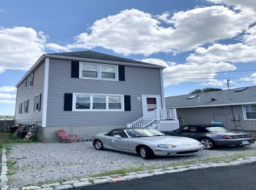 11 Moreland Ave Sept-May, Hull, Massachusetts, 2 Bedrooms Bedrooms, 4 Rooms Rooms,1.5 BathroomsBathrooms,Residential Lease,For Rent,Moreland Ave Sept-May,73399458