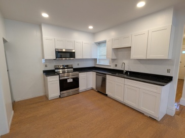 14 Market St, Cambridge, Massachusetts, 2 Bedrooms Bedrooms, 4 Rooms Rooms,1 BathroomBathrooms,Residential Lease,For Rent,Market St,73407119