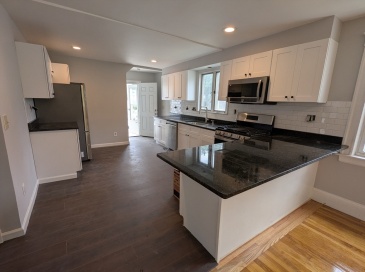 21 Rogers Park Ave, Boston, Massachusetts, 3 Bedrooms Bedrooms, 5 Rooms Rooms,1.5 BathroomsBathrooms,Residential Lease,For Rent,Rogers Park Ave,73410433