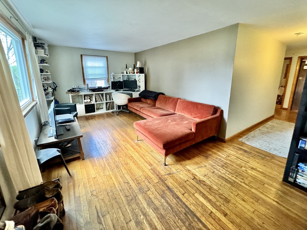 64 Ridgemont St., Boston, Massachusetts, 3 Bedrooms Bedrooms, 5 Rooms Rooms,1 BathroomBathrooms,Residential Lease,For Rent,Ridgemont St.,73399638