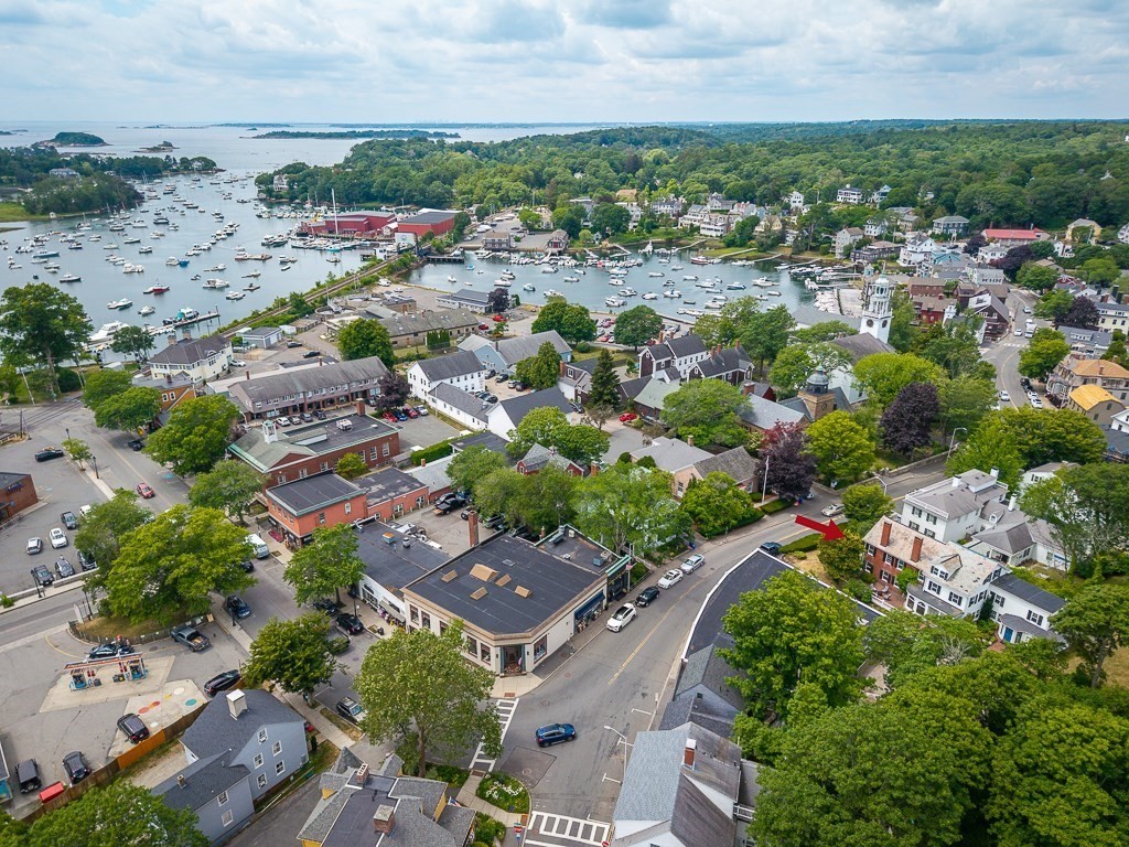 18 Union Street - Seasonal, Manchester, Massachusetts, 5 Bedrooms Bedrooms, 8 Rooms Rooms,3.5 BathroomsBathrooms,Residential Lease,For Rent,Union Street - Seasonal,73403195