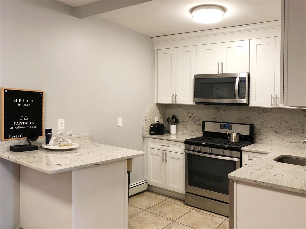 154 Sumner Street, Boston, Massachusetts, 1 Bedroom Bedrooms, 3 Rooms Rooms,1 BathroomBathrooms,Residential Lease,For Rent,Sumner Street,73412804