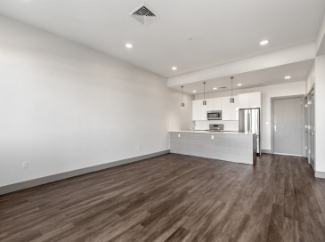 400 Mystic Ave, Somerville, Massachusetts, 2 Bedrooms Bedrooms, 5 Rooms Rooms,2 BathroomsBathrooms,Residential Lease,For Rent,Mystic Ave,73385762