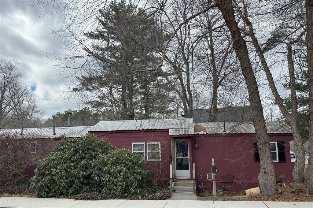 150 Beach Rd, Salisbury, Massachusetts, 2 Bedrooms Bedrooms, 5 Rooms Rooms,1 BathroomBathrooms,Residential,For Sale,Beach Rd,73351485