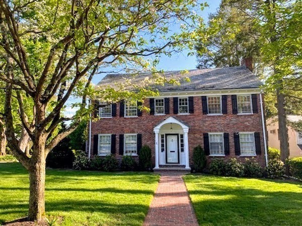 6 Surrey Road, Newton, Massachusetts, 4 Bedrooms Bedrooms, 9 Rooms Rooms,3.5 BathroomsBathrooms,Residential Lease,For Rent,Surrey Road,73369895