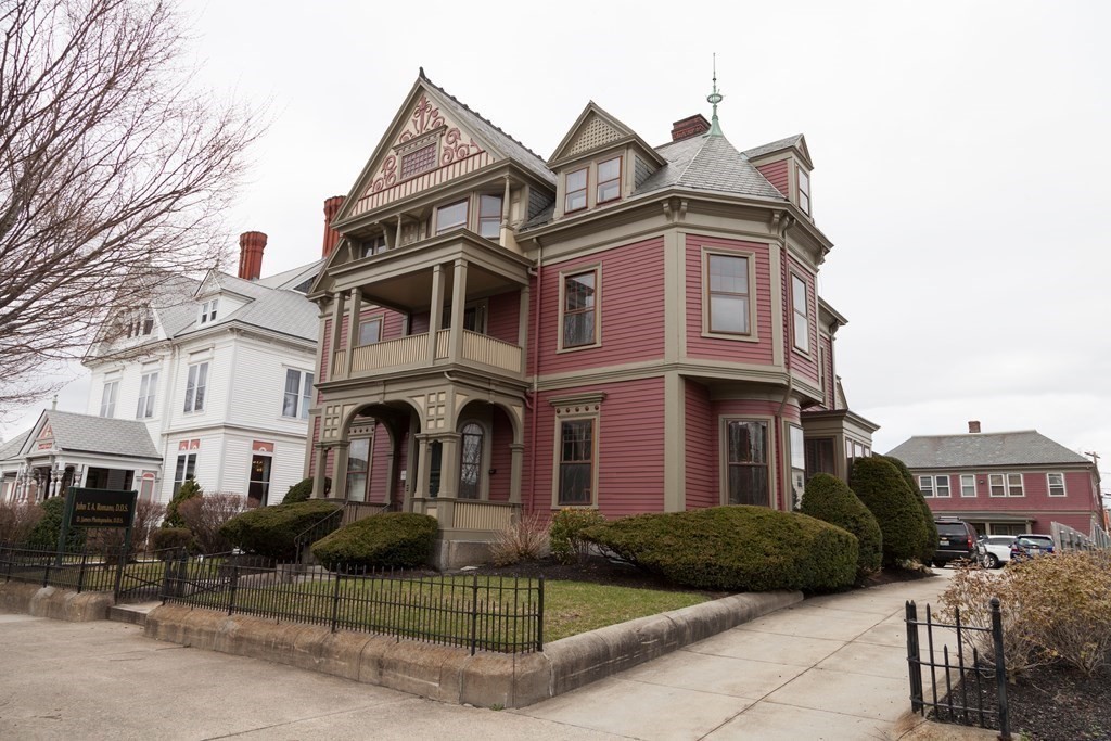 463 Broadway, Providence, Rhode Island, 2 Bedrooms Bedrooms, 5 Rooms Rooms,1 BathroomBathrooms,Residential Lease,For Rent,Broadway,73391621