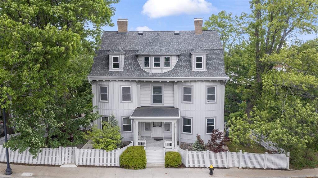 388 Arborway, Boston, Massachusetts, 8 Bedrooms Bedrooms, 18 Rooms Rooms,5.5 BathroomsBathrooms,Residential Income,For Sale,Arborway,73377555