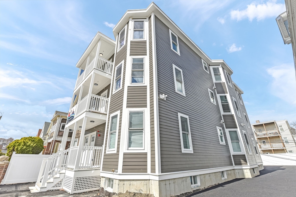 64 Clarkwood St, Boston, Massachusetts, 3 Bedrooms Bedrooms, 7 Rooms Rooms,3.5 BathroomsBathrooms,Residential,For Sale,Clarkwood St,73353177