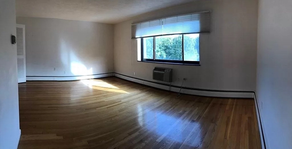 197 Kent St., Brookline, Massachusetts, 1 Room Rooms,1 BathroomBathrooms,Residential Lease,For Rent,Kent St.,73411568
