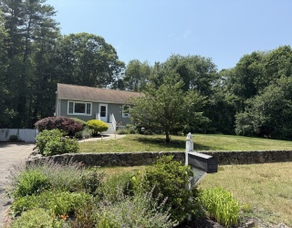 4 Country Acre Rd, Dartmouth, Massachusetts, 3 Bedrooms Bedrooms, 6 Rooms Rooms,2 BathroomsBathrooms,Residential,For Sale,Country Acre Rd,73402526
