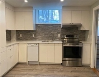 13 Winter Street, Norwell, Massachusetts, 1 Bedroom Bedrooms, 1 Room Rooms,1 BathroomBathrooms,Residential Lease,For Rent,Winter Street,73404163