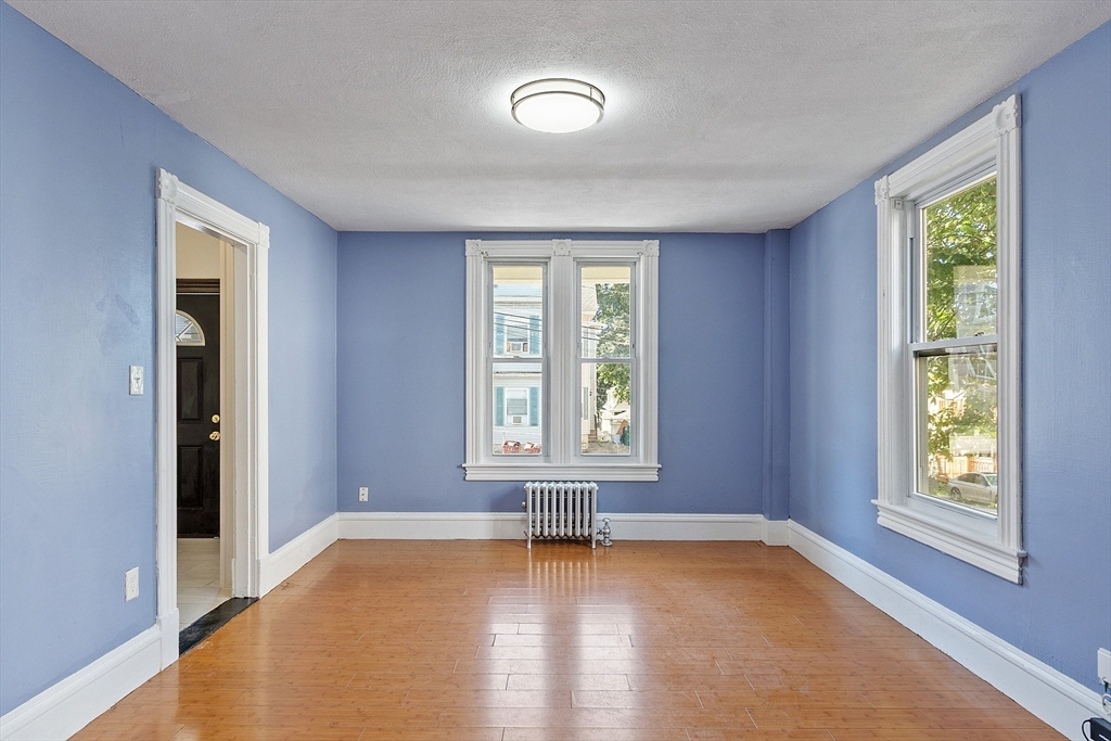 60 Sixth Street, Lowell, Massachusetts, 5 Bedrooms Bedrooms, 7 Rooms Rooms,2 BathroomsBathrooms,Residential Lease,For Rent,Sixth Street,73408893