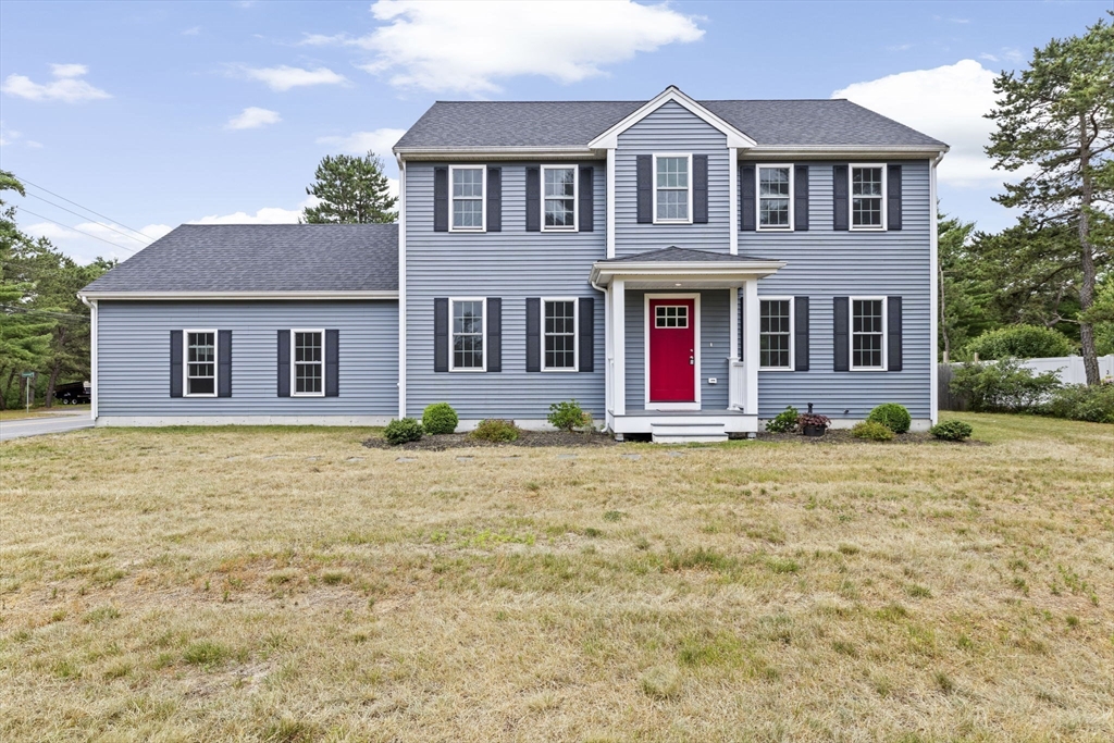 252 Charge Pond Road, Wareham, Massachusetts, 3 Bedrooms Bedrooms, 6 Rooms Rooms,3 BathroomsBathrooms,Residential,For Sale,Charge Pond Road,73397814