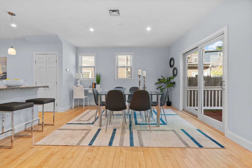 31-33 New Ocean St, Swampscott, Massachusetts, 5 Bedrooms Bedrooms, 11 Rooms Rooms,3 BathroomsBathrooms,Residential Income,For Sale,New Ocean St,73390790