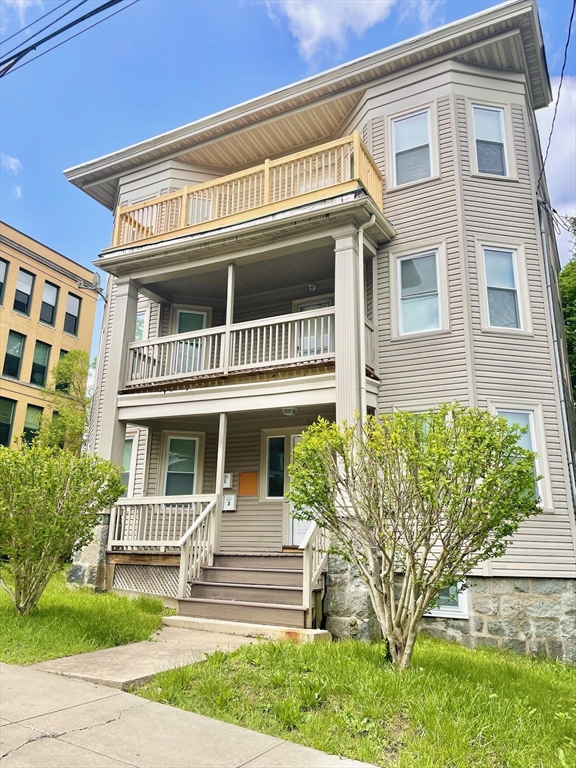 50 Lithgow Street, Boston, Massachusetts, 9 Bedrooms Bedrooms, 21 Rooms Rooms,6 BathroomsBathrooms,Residential Income,For Sale,Lithgow Street,73397249