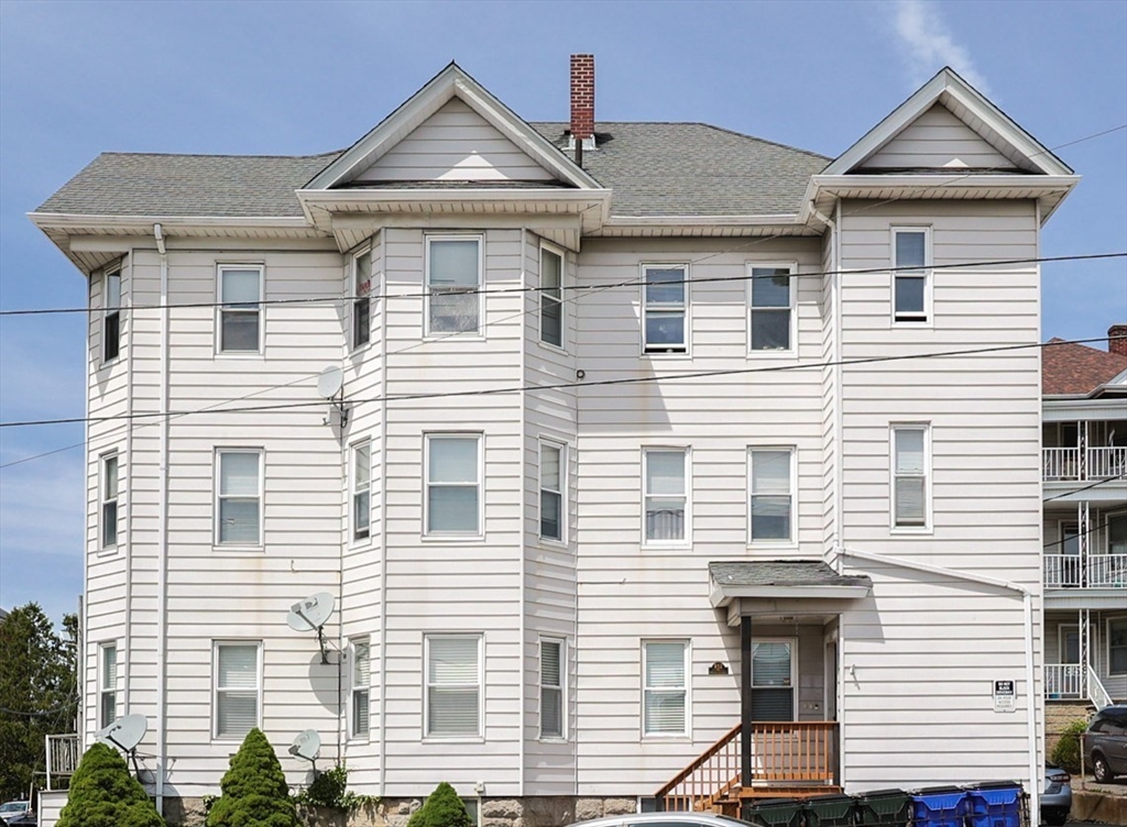 168 Forest St, Fall River, Massachusetts, 9 Bedrooms Bedrooms, 18 Rooms Rooms,5 BathroomsBathrooms,Residential Income,For Sale,Forest St,73382648