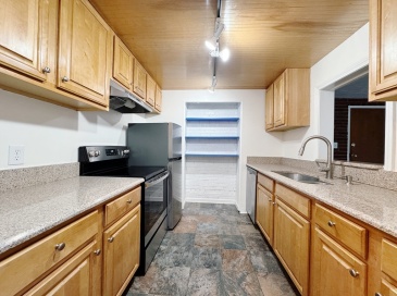 36 Greentree Ln, Weymouth, Massachusetts, 1 Bedroom Bedrooms, 3 Rooms Rooms,1 BathroomBathrooms,Residential Lease,For Rent,Greentree Ln,73405834