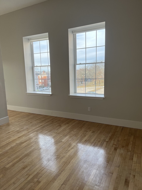 34 St. Joseph Street, Fall River, Massachusetts, 1 Bedroom Bedrooms, 3 Rooms Rooms,1 BathroomBathrooms,Residential Lease,For Rent,St. Joseph Street,73413955
