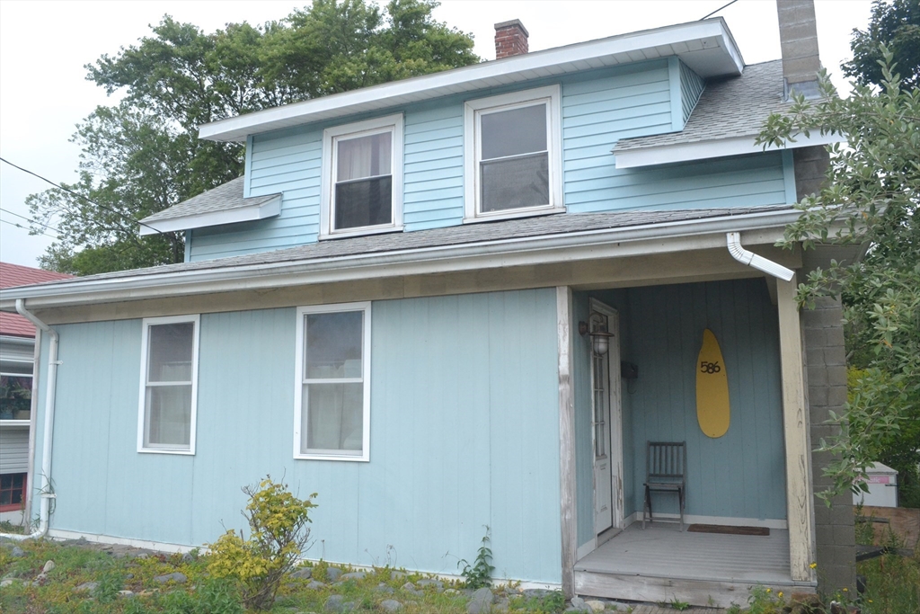 586 Nantasket Ave., Hull, Massachusetts, 4 Bedrooms Bedrooms, 7 Rooms Rooms,1 BathroomBathrooms,Residential Lease,For Rent,Nantasket Ave.,73421569