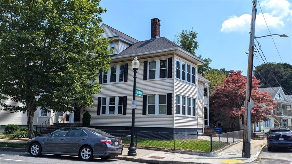 506 Washington St, Boston, Massachusetts, 3 Bedrooms Bedrooms, 7 Rooms Rooms,1 BathroomBathrooms,Residential Lease,For Rent,Washington St,73421694