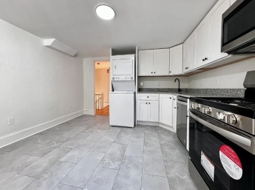 2 Bird, Foxboro, Massachusetts, 2 Bedrooms Bedrooms, 3 Rooms Rooms,1 BathroomBathrooms,Residential Lease,For Rent,Bird,73421768