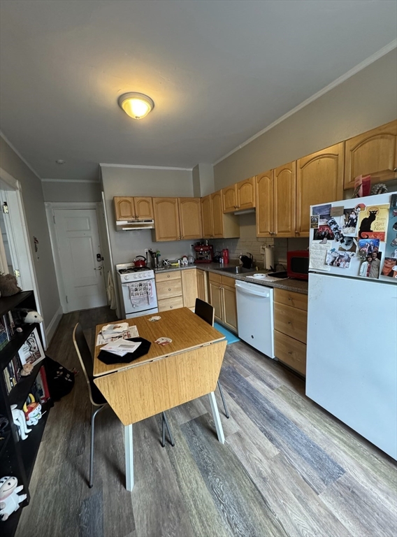 45 Bay State Rd, Boston, Massachusetts, 2 Rooms Rooms,1 BathroomBathrooms,Residential Lease,For Rent,Bay State Rd,73421834