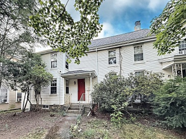 12 Davis St, Woburn, Massachusetts, 2 Bedrooms Bedrooms, 5 Rooms Rooms,1.5 BathroomsBathrooms,Residential Lease,For Rent,Davis St,73421779
