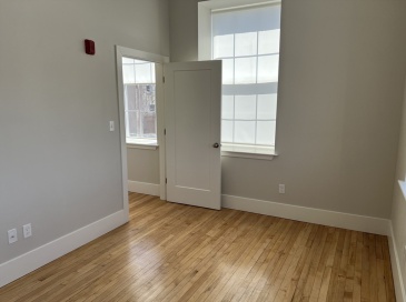 34 St. Joseph Street, Fall River, Massachusetts, 1 Bedroom Bedrooms, 3 Rooms Rooms,1 BathroomBathrooms,Residential Lease,For Rent,St. Joseph Street,73413952