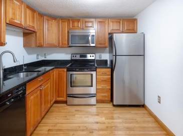 30 Revere Beach Pkwy, Medford, Massachusetts, 2 Bedrooms Bedrooms, 5 Rooms Rooms,2 BathroomsBathrooms,Residential Lease,For Rent,Revere Beach Pkwy,73394839