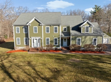 13 King Philip Way, Freetown, Massachusetts, 4 Bedrooms Bedrooms, 12 Rooms Rooms,2.5 BathroomsBathrooms,Residential Lease,For Rent,King Philip Way,73389887