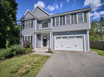 11 Saratoga Lane, Framingham, Massachusetts, 4 Bedrooms Bedrooms, 8 Rooms Rooms,2.5 BathroomsBathrooms,Residential Lease,For Rent,Saratoga Lane,73422035