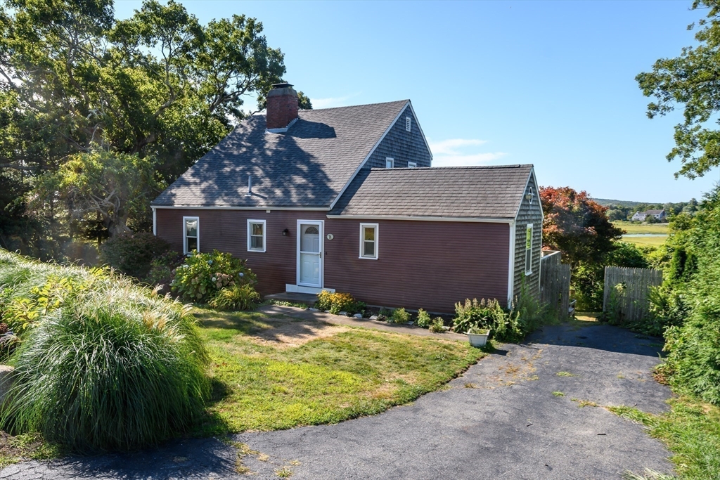 78 Wood Ave, Sandwich, Massachusetts, 3 Bedrooms Bedrooms, 5 Rooms Rooms,1 BathroomBathrooms,Residential Lease,For Rent,Wood Ave,73422066
