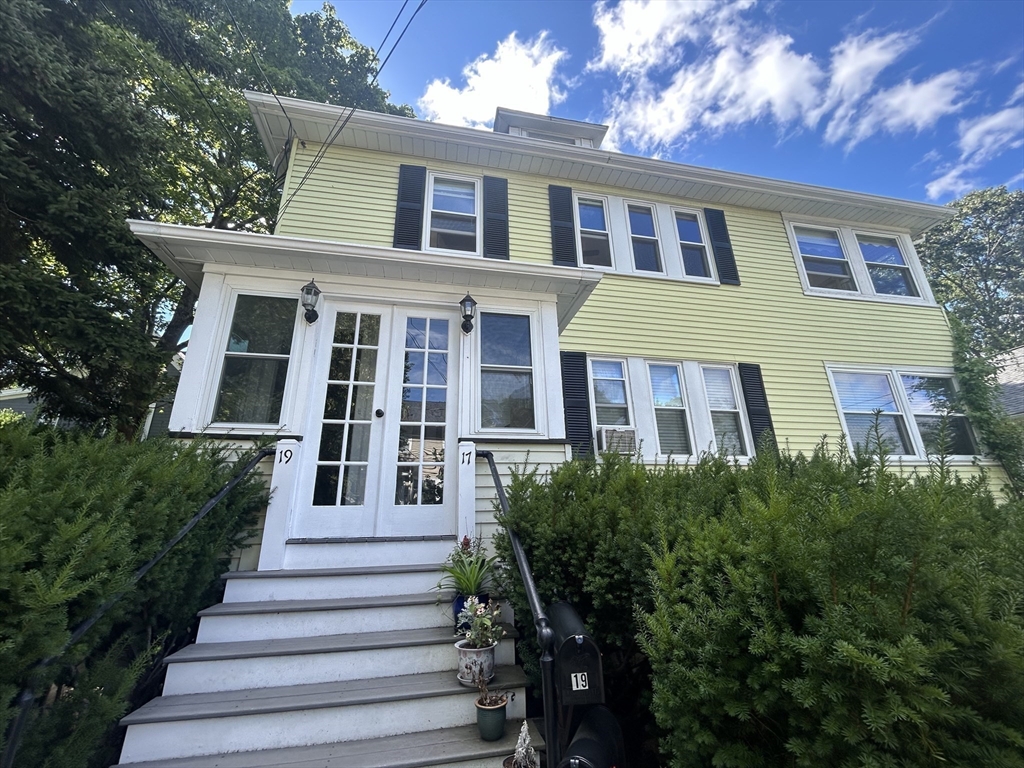 19 Newland, Arlington, Massachusetts, 2 Bedrooms Bedrooms, 6 Rooms Rooms,2 BathroomsBathrooms,Residential Lease,For Rent,Newland,73406805