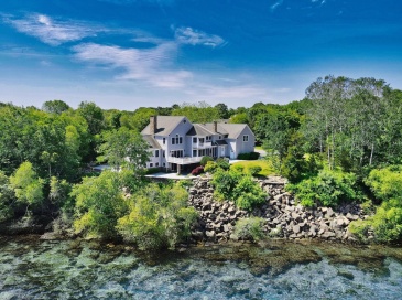 6 Wildpepper Ln, Dartmouth, Massachusetts, 4 Bedrooms Bedrooms, 10 Rooms Rooms,3.5 BathroomsBathrooms,Residential,For Sale,Wildpepper Ln,73256170