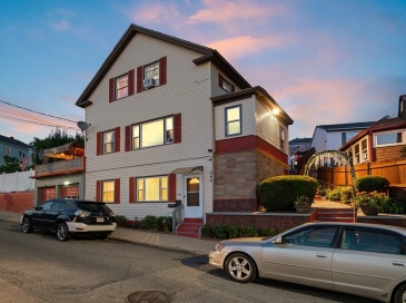 243 Crescent St, Fall River, Massachusetts, 7 Bedrooms Bedrooms, 13 Rooms Rooms,3 BathroomsBathrooms,Residential Income,For Sale,Crescent St,73402309